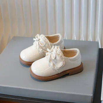 O bebê Meninas Sapatos de Couro, laço Bonito Brilhante Crianças Princesa Sapatos da Moda Primavera Outono Lolita Style Crianças Único Calçado antiderrapante